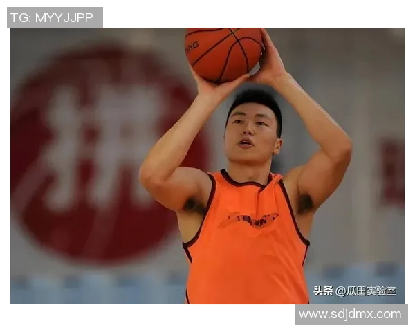 李根的篮球之路：从青涩少年到职业赛场的奋斗历程与荣耀时刻