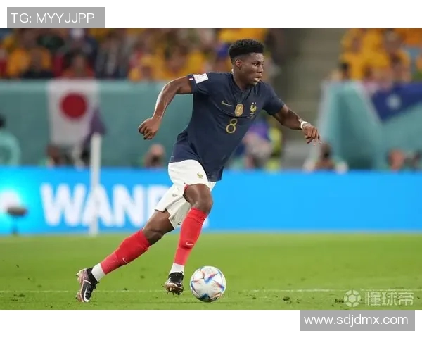 楚阿梅尼的成长之路与未来展望：从青涩少年到足球明星的蜕变历程