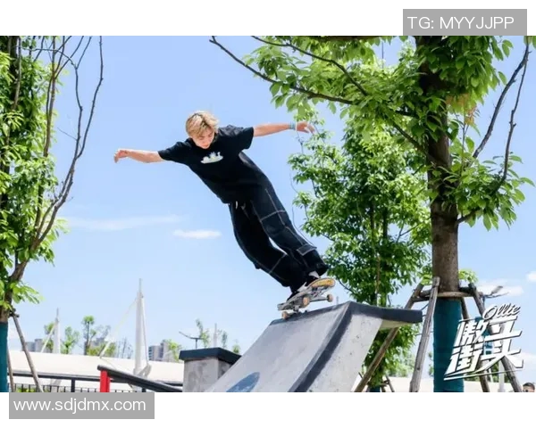 重庆滑板队在滑板精英赛中的精彩表现与状态分析