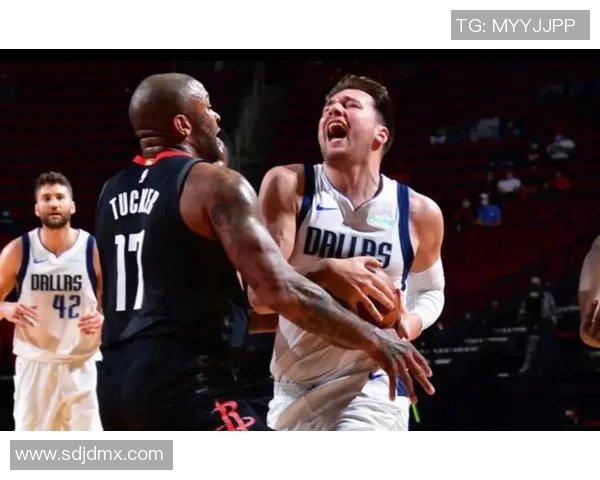 里昂与巴萨对决结果揭晓球迷热议比赛精彩瞬间与战术分析