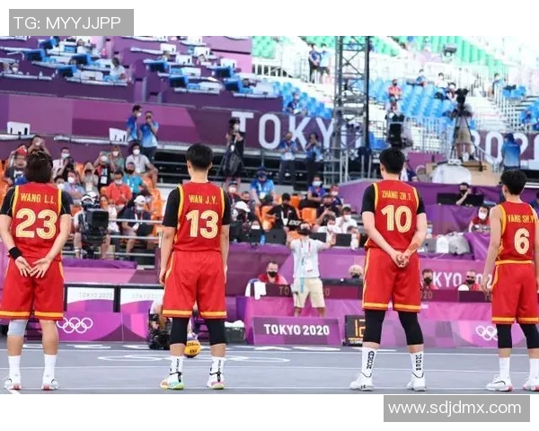 重庆篮球队逆袭之旅揭秘：从低谷到巅峰的奋斗与荣耀