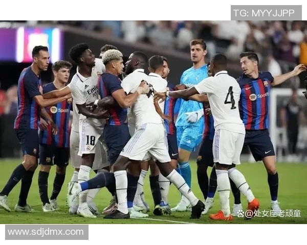 2006年巴萨与皇马经典对决回顾球迷心中的永恒经典之战 2006年巴萨与皇马经典对决回顾球迷心中的永恒经典之战