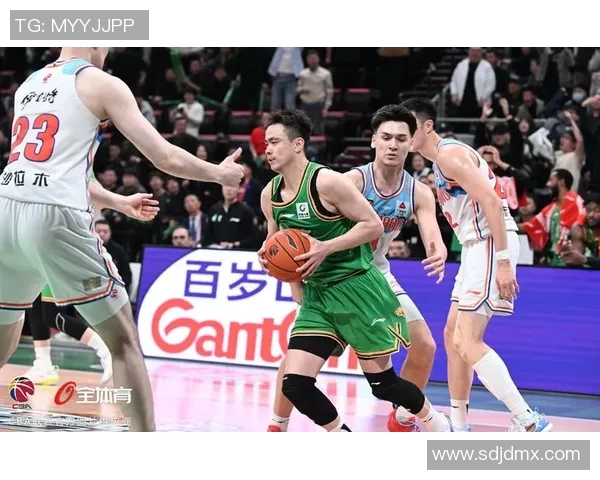 2017年1月4日CBA精彩对决山东队迎战广厦队全场回顾与分析