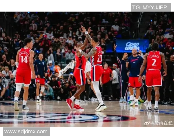 2020年火箭与快船精彩对决回顾全场比赛亮点与精彩瞬间分析 2020年火箭与快船精彩对决回顾全场比赛亮点与精彩瞬间分析